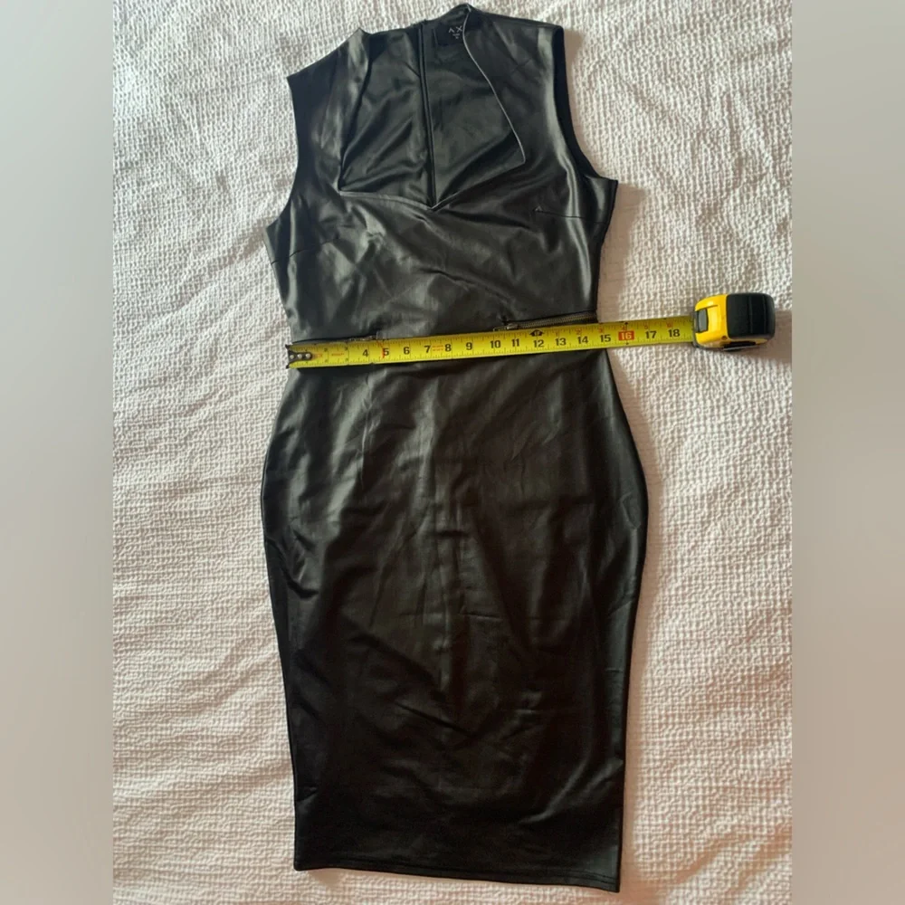 AX Paris, black bodycon, almost vampiric neckline and collar, sexy dress - Picture 5 of 10